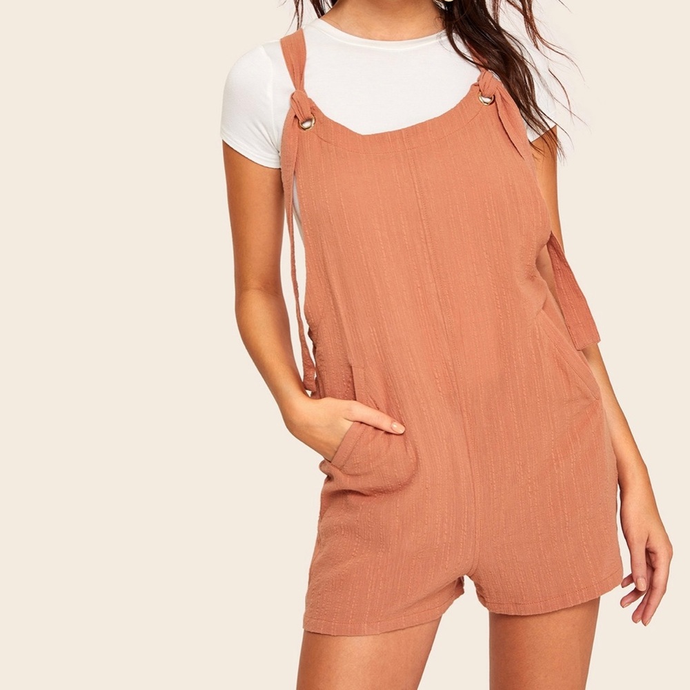 🧡Knotted Strap Overall Shorts - Picture 2 of 7